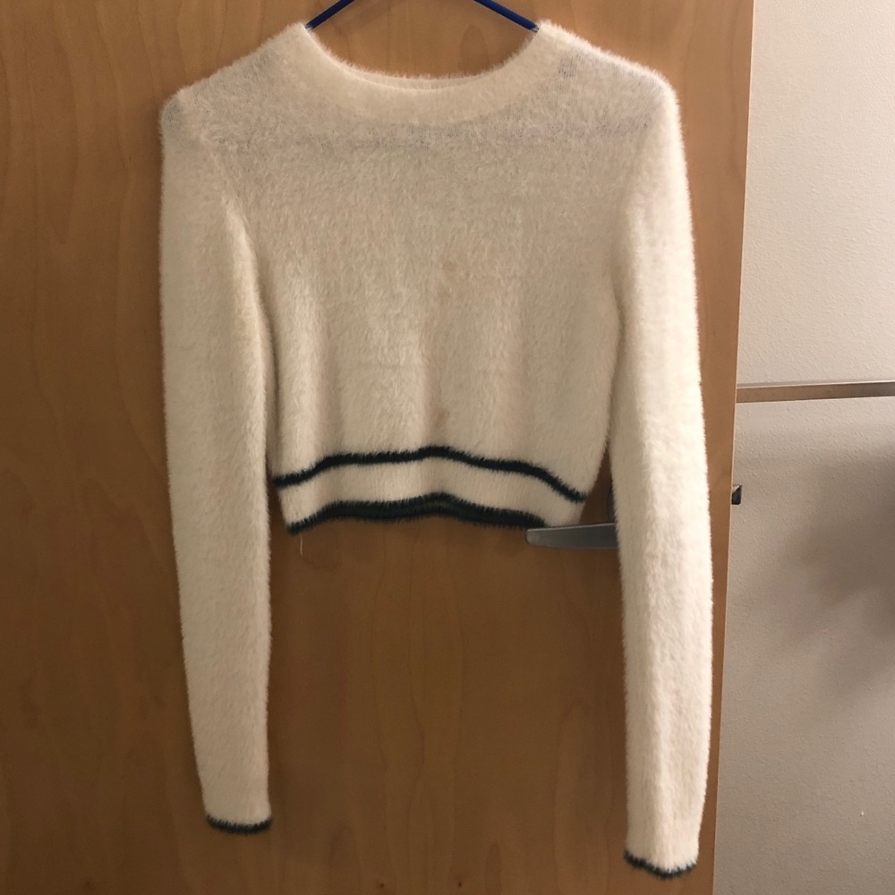 White top// super soft N warm // got coffee stain